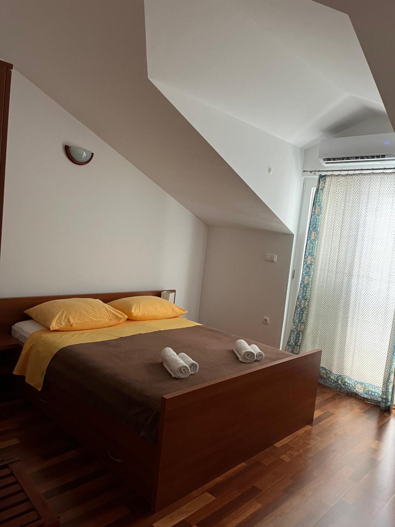Apartments Bernarda Sumpetar Buitenkant foto